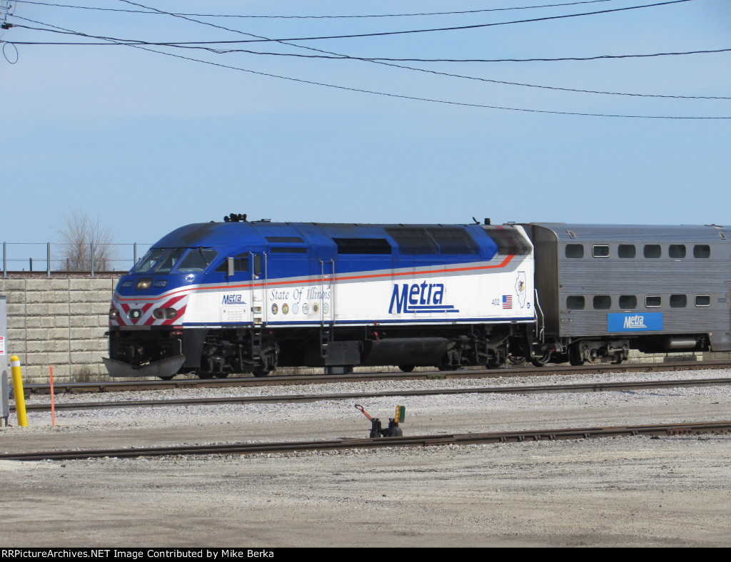 Metra 402